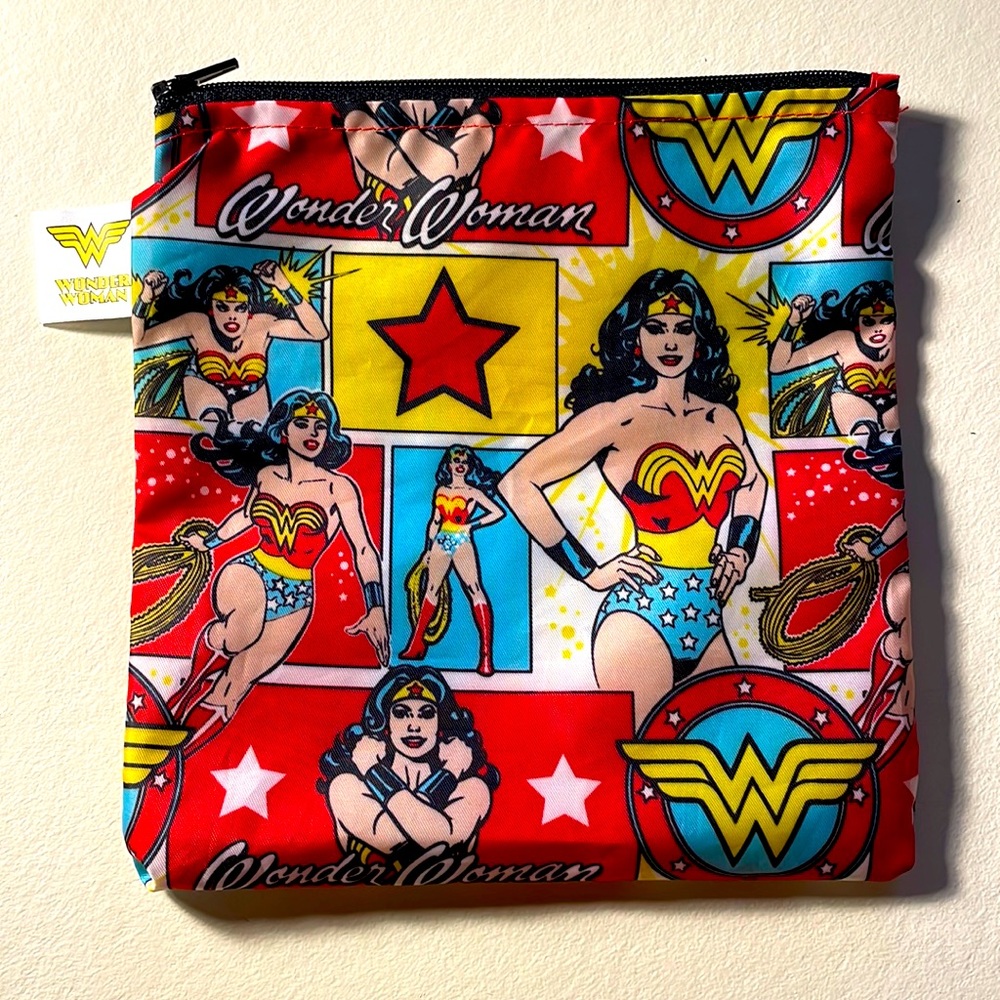 Wonder Woman zip pouch